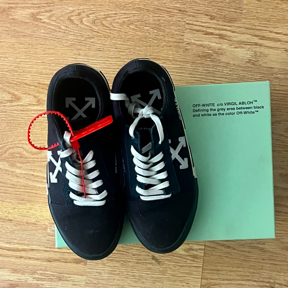 Off White Sneakers